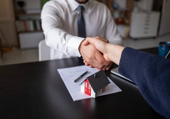 Le marché immobilier français a longtemps séduit les investisseurs étrangers. En effet, il offrait stabilité, charme
