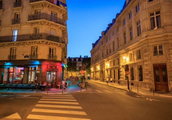 L’indivision concerne un bien détenu par plusieurs personnes. Chacune détient une quote-part du bien. En général,